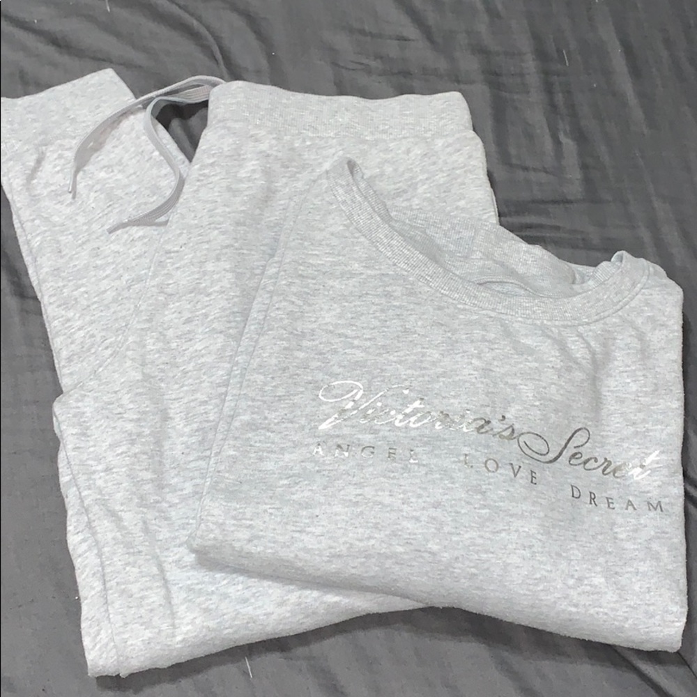 Victoria’s Secret Grey Sweat Pant Set